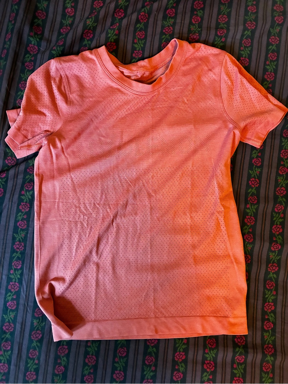 lululemon athletics Women’s Coral Mesh Logo Crew Neck T-Shirt
